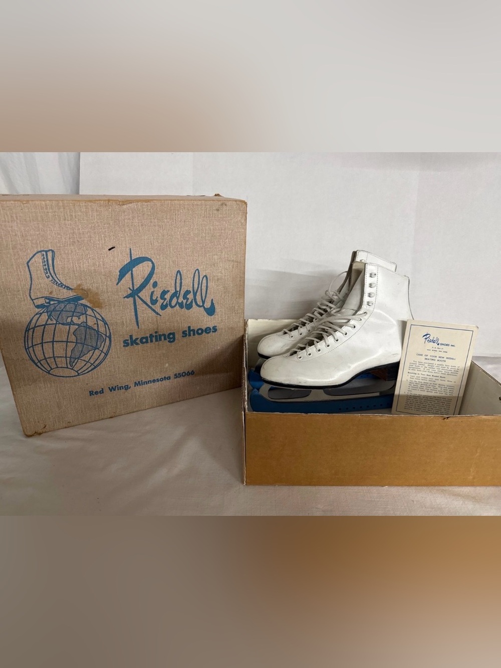 Vintage Riedell 220 White Skating Shoe Skates size 7.5